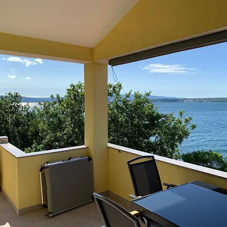 Beachfront Live