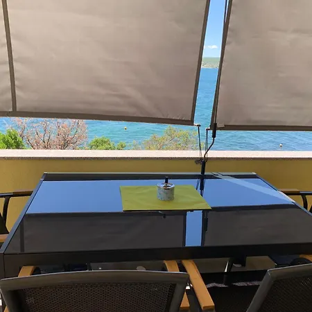 度假居 Beachfront Live *