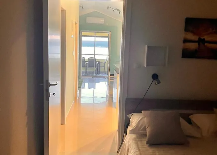 Semesterbostad Beachfront Live