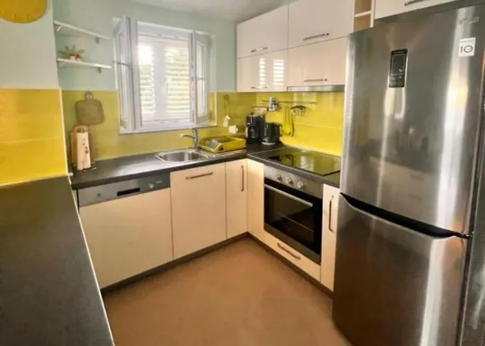 Semesterbostad Beachfront Live *