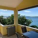 Beachfront Live