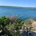 度假居 Beachfront Live 珀塞达耶