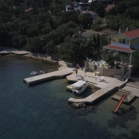 Holiday home Live