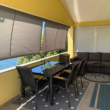 Live Holiday home