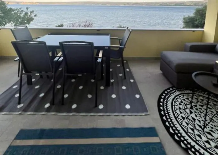 Beachfront Live Nyaraló